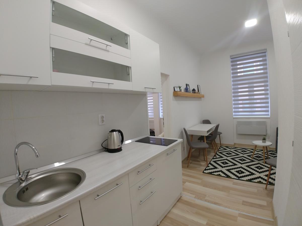 Apartments Sari ซาราเยโว ภายนอก รูปภาพ