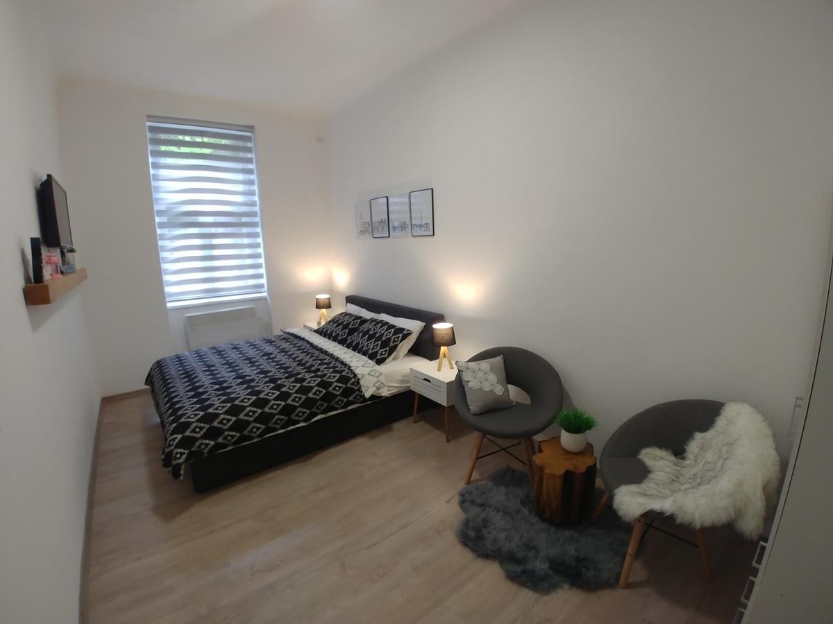 Apartments Sari ซาราเยโว ภายนอก รูปภาพ