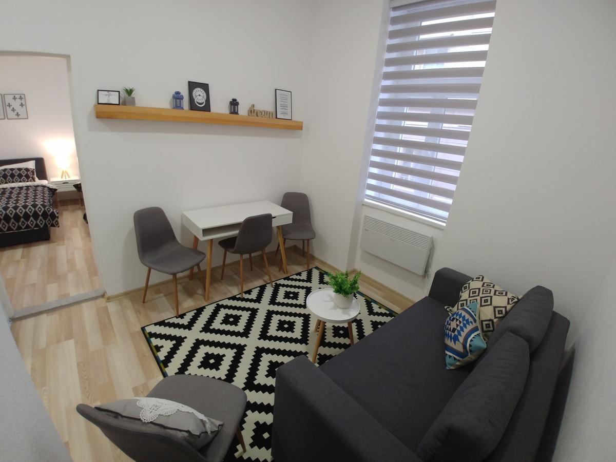 Apartments Sari ซาราเยโว ภายนอก รูปภาพ